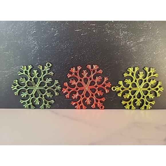 Snowflake Christmas Ornament Lot - Picture 9 of 10